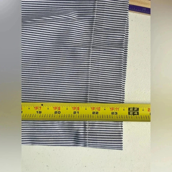 NWT Talbots "Chelsea" Blue & White Striped‎ Capris Pants Size 4 NEW 0071 - Picture 5 of 10